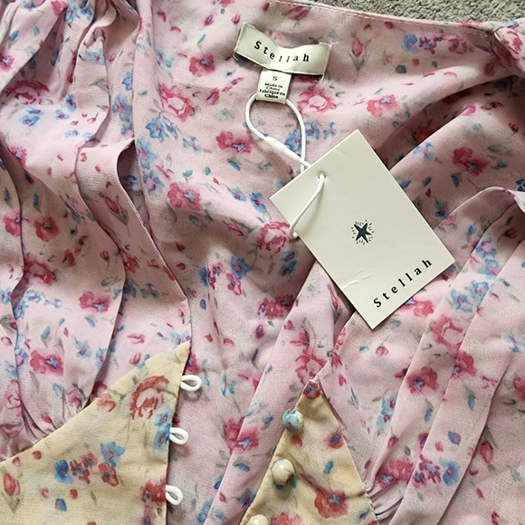 Floral color block dress in baby colors 💗💕💙💛🤍💝 - Picture 12 of 16